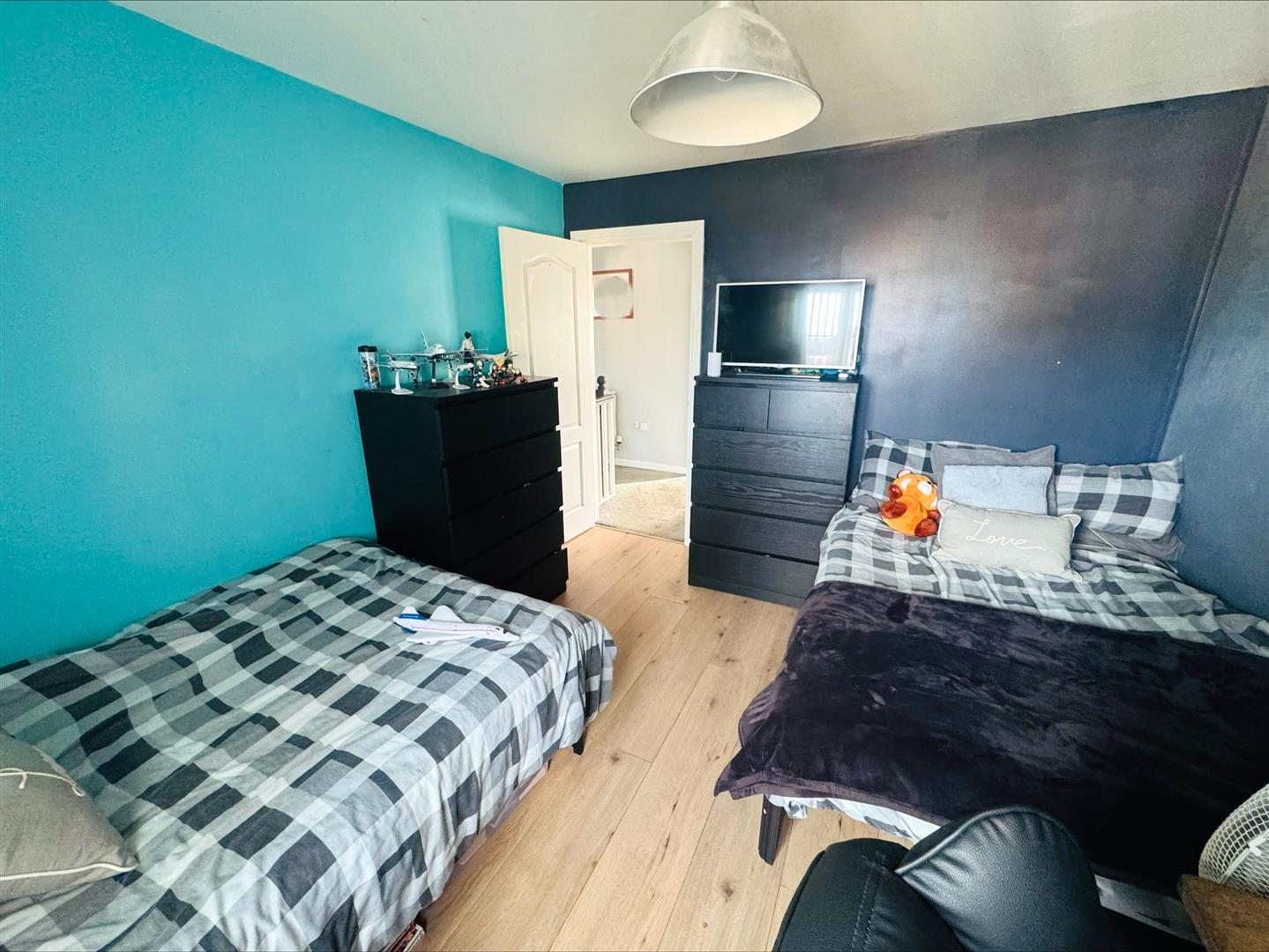 Heol Waungron, Carway, Kidwelly, SA17 4HY